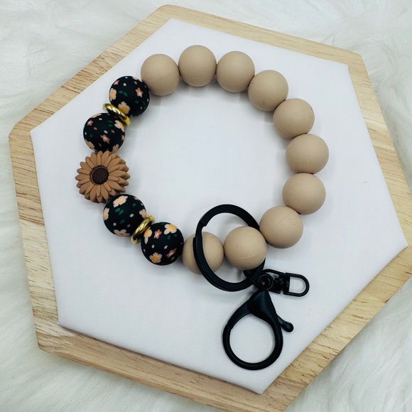 Brown Floral Silicone Beaded Bracelet Keychain - Picture 5 of 5